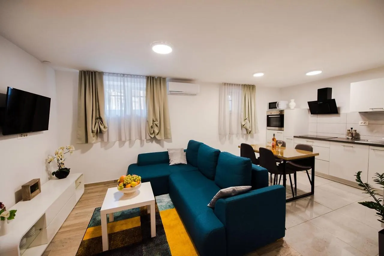 Xcite City Luxury Apartment Split